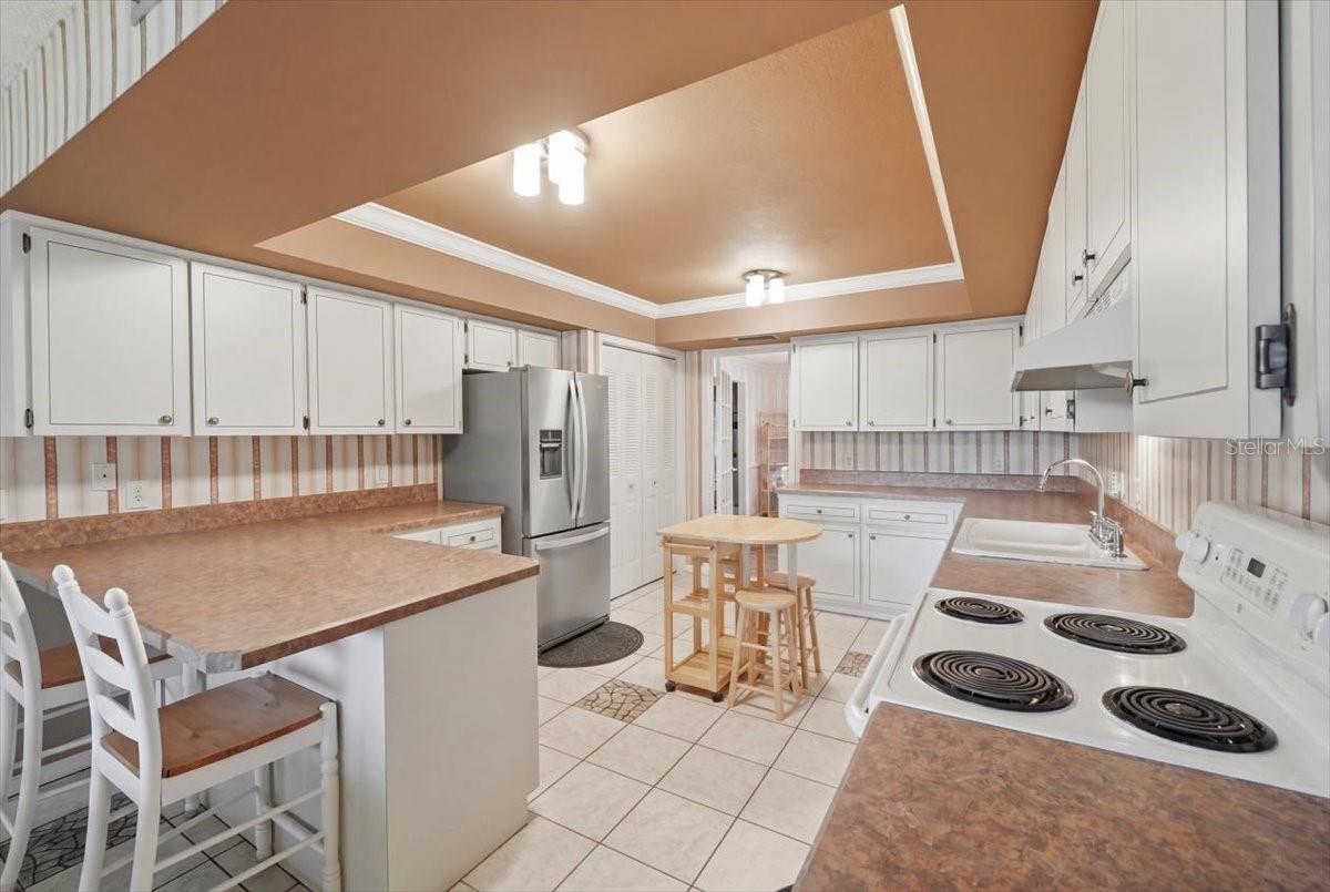 ELOISE WOODS LAKE ROY UNIT PB 14 PG 19 - Residential