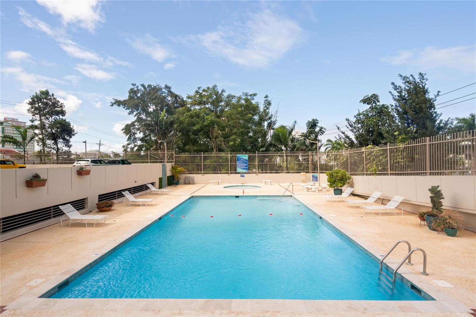 GENERALIFE - Residential Lease