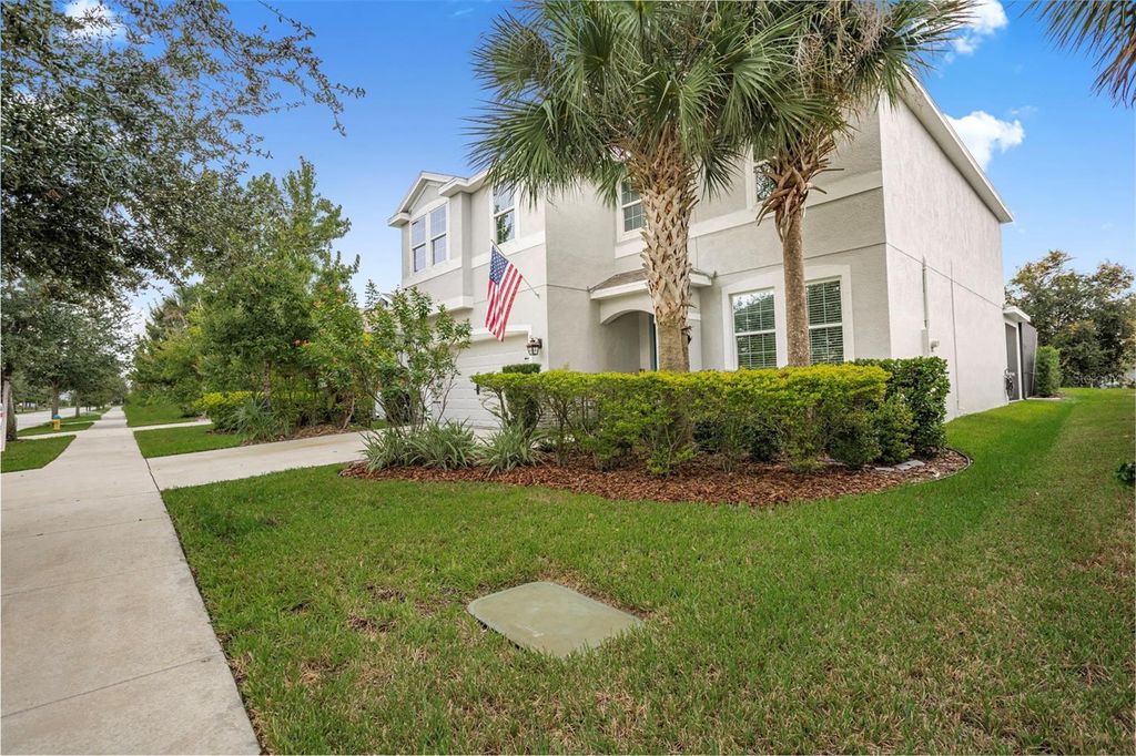 Photo of 7537 Lantern Park Avenue, Apollo Beach, FL 33572 (MLS # A4666600)
