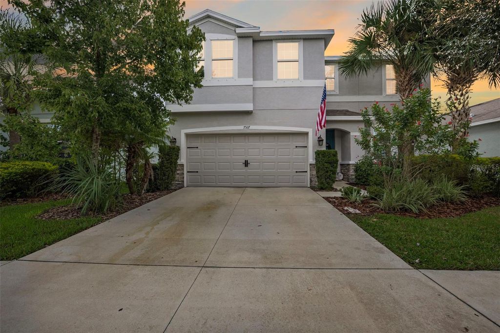 Photo of 7537 Lantern Park Avenue, Apollo Beach, FL 33572 (MLS # A4666600)
