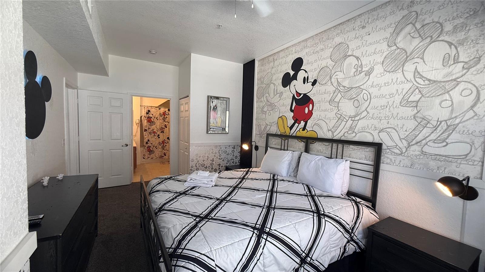 VILLAS AT SEVEN DWARFS LANE CONDO - Residential