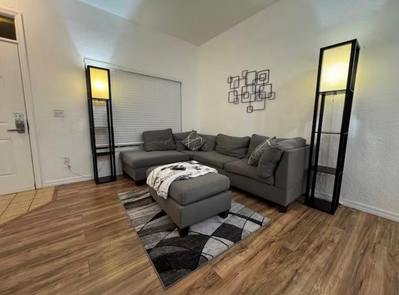 VILLAS AT SEVEN DWARFS LANE CONDO - Residential