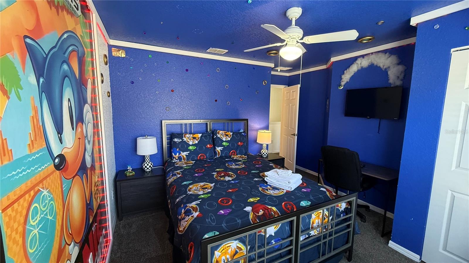 VILLAS AT SEVEN DWARFS LANE CONDO - Residential