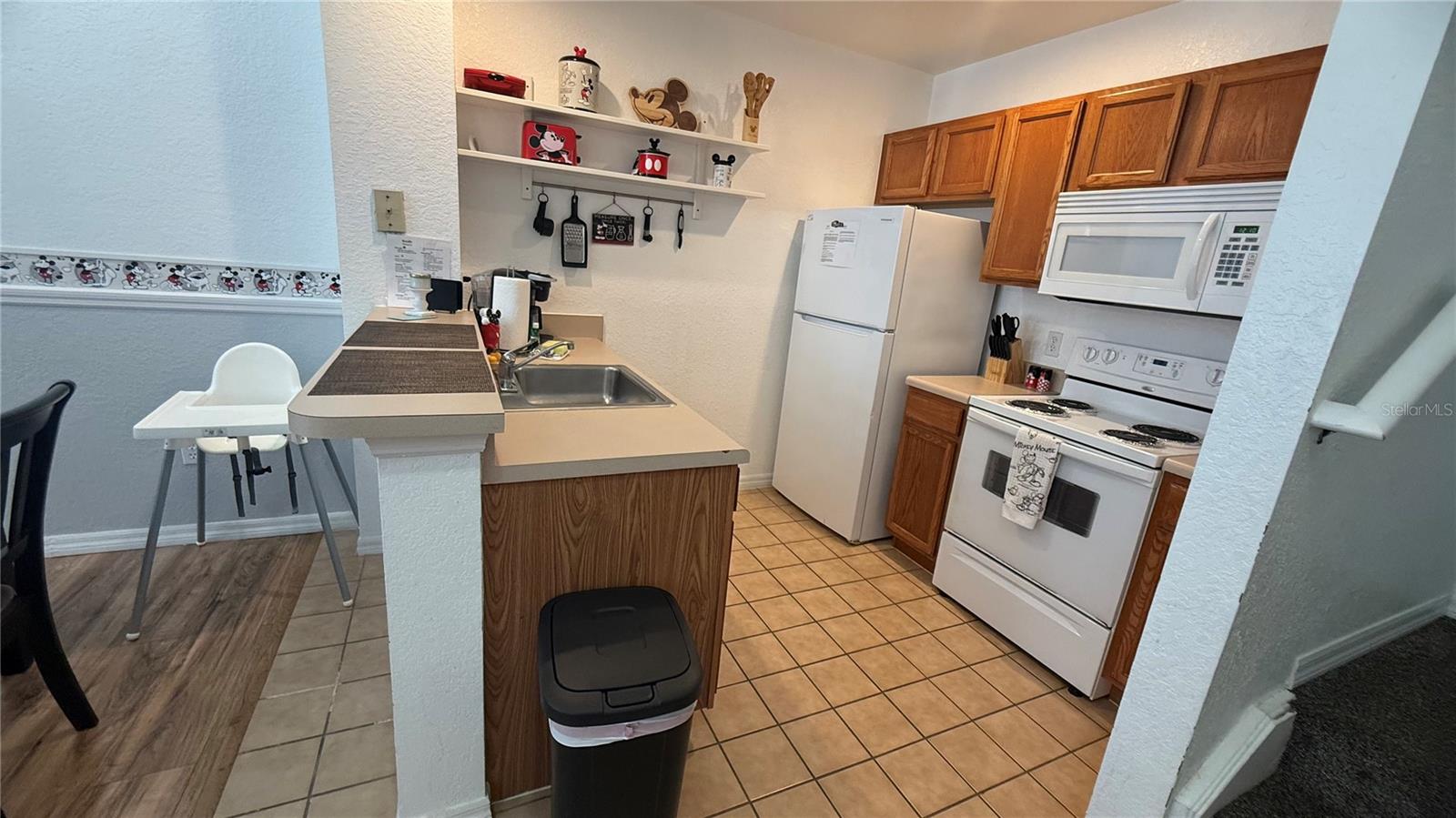 VILLAS AT SEVEN DWARFS LANE CONDO - Residential