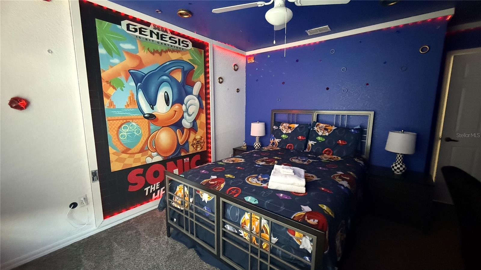 VILLAS AT SEVEN DWARFS LANE CONDO - Residential