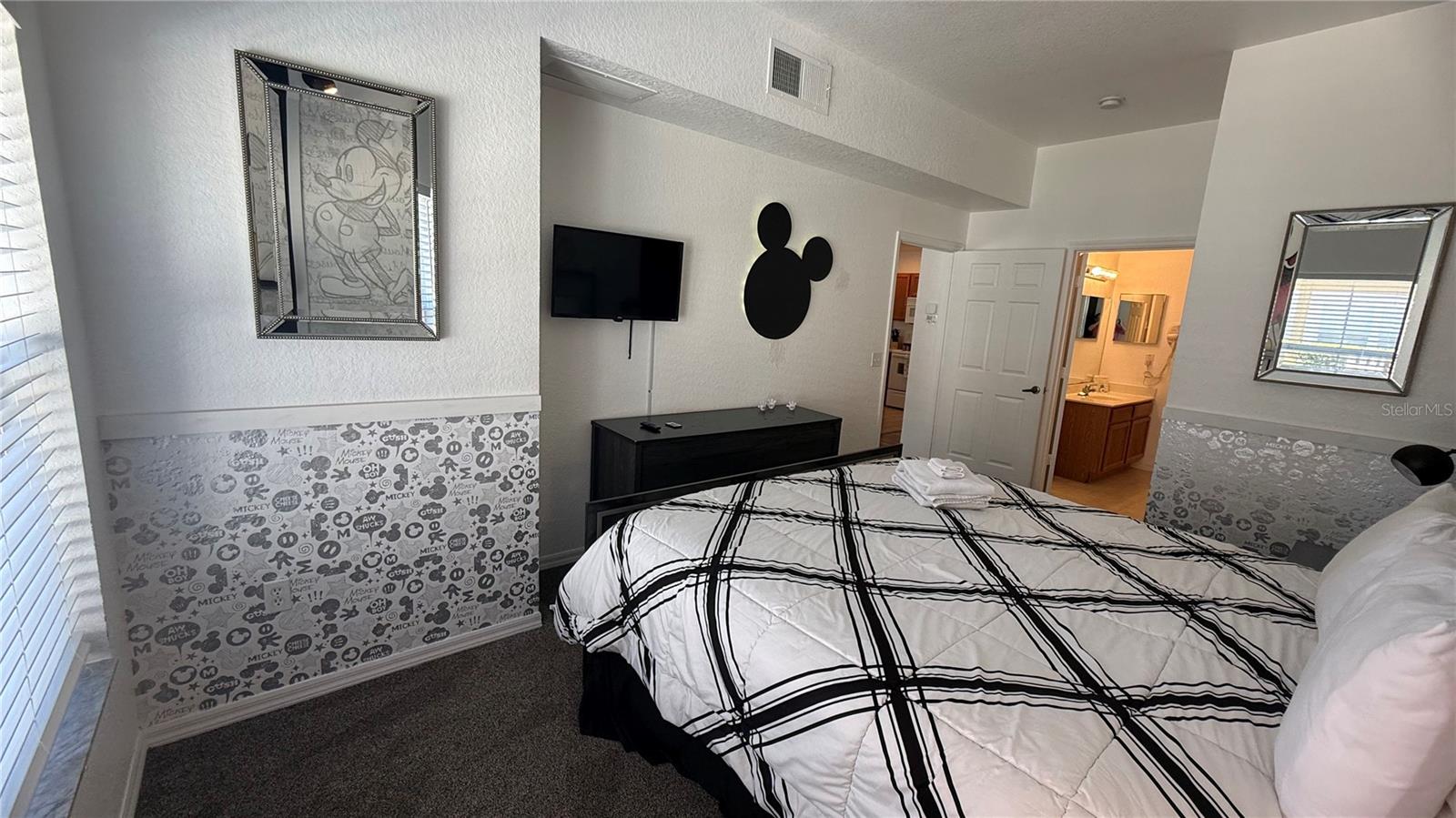 VILLAS AT SEVEN DWARFS LANE CONDO - Residential