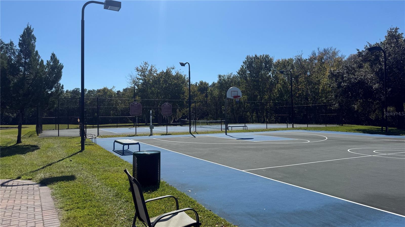 VILLAS AT SEVEN DWARFS LANE CONDO - Residential