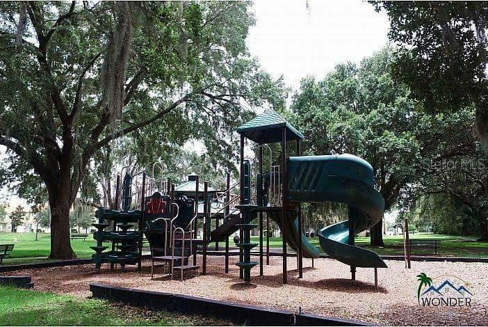 COMPASS BAY UNIT 4 - Residential