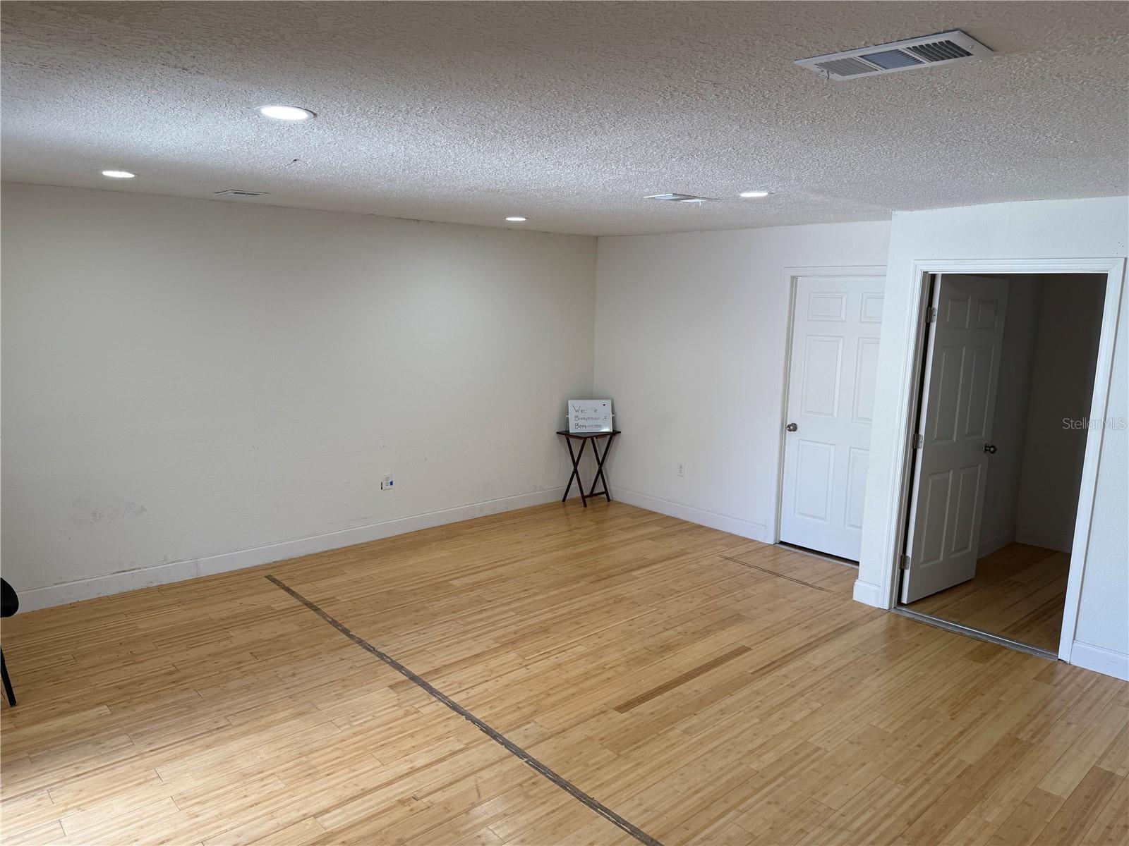 415 MONTGOMERY ROAD 135