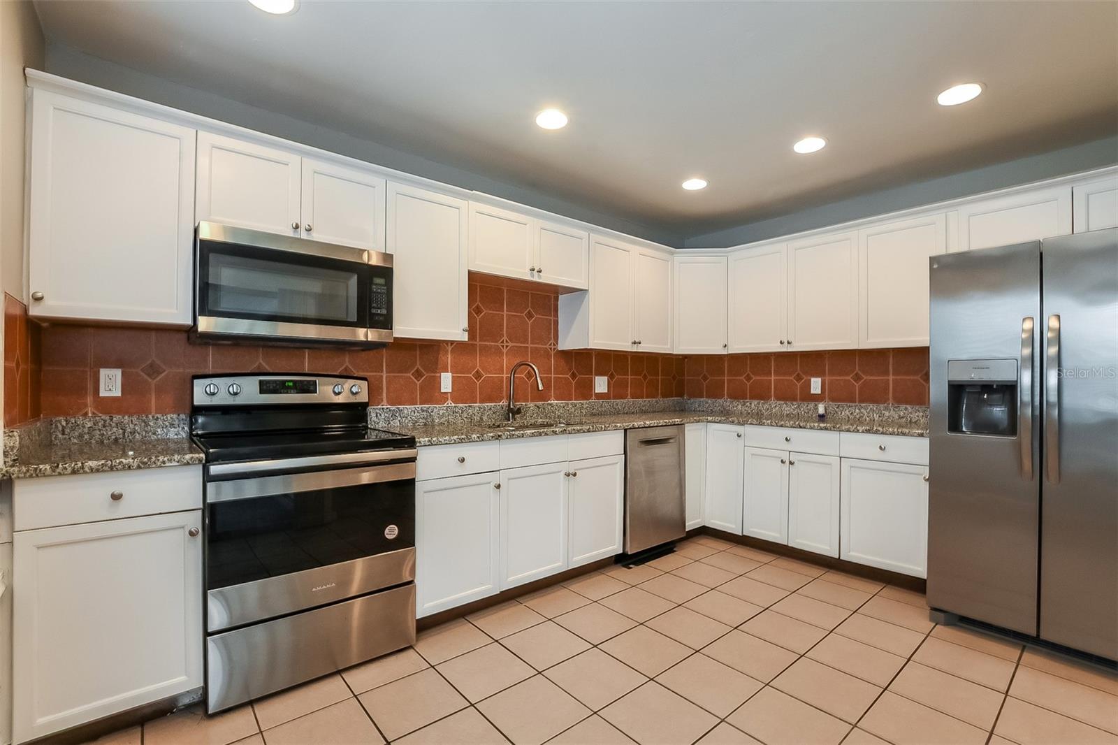 HIAWASSEE HILLS - Residential