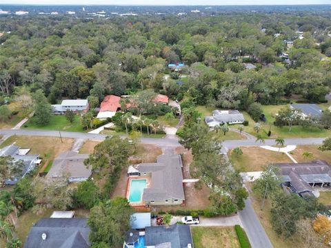 A home in DELAND