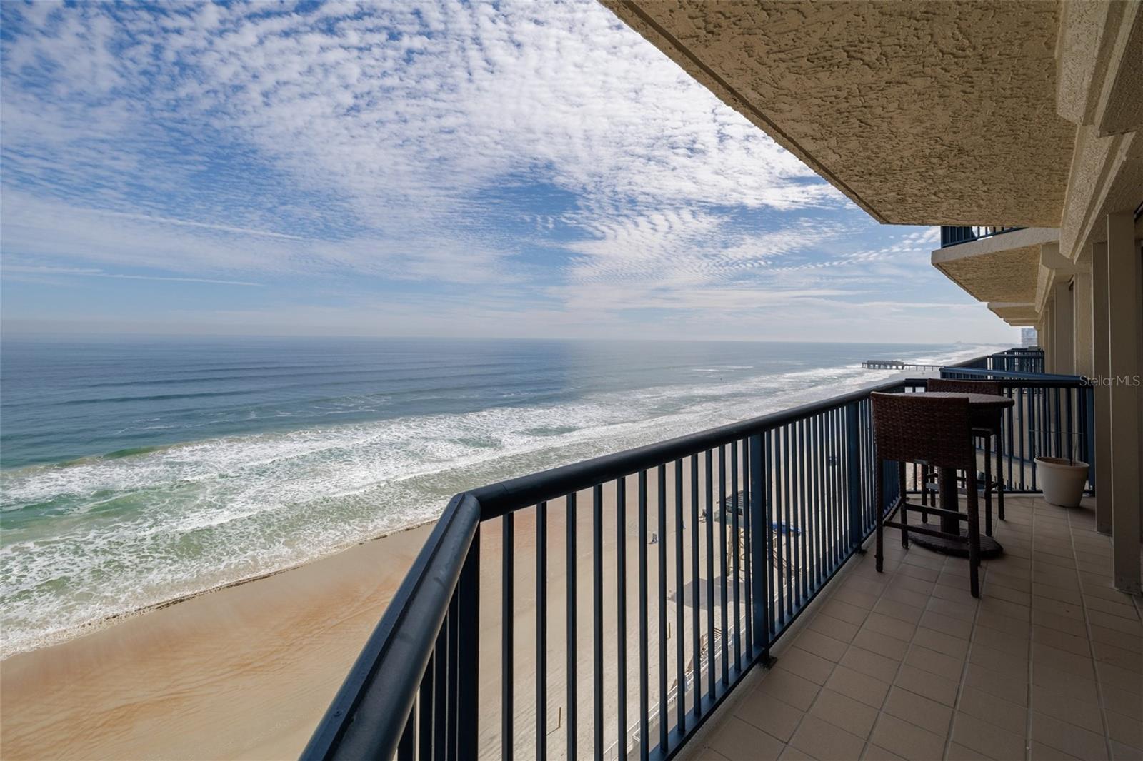 TOWERS 10 CONDO - Residential