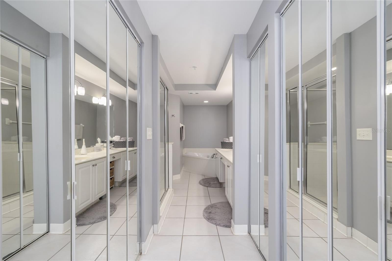 TOWERS 10 CONDO - Residential