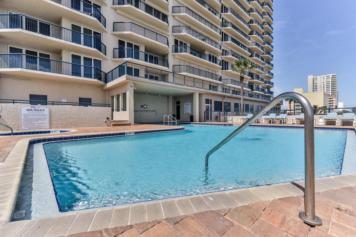 TOWERS 10 CONDO - Residential