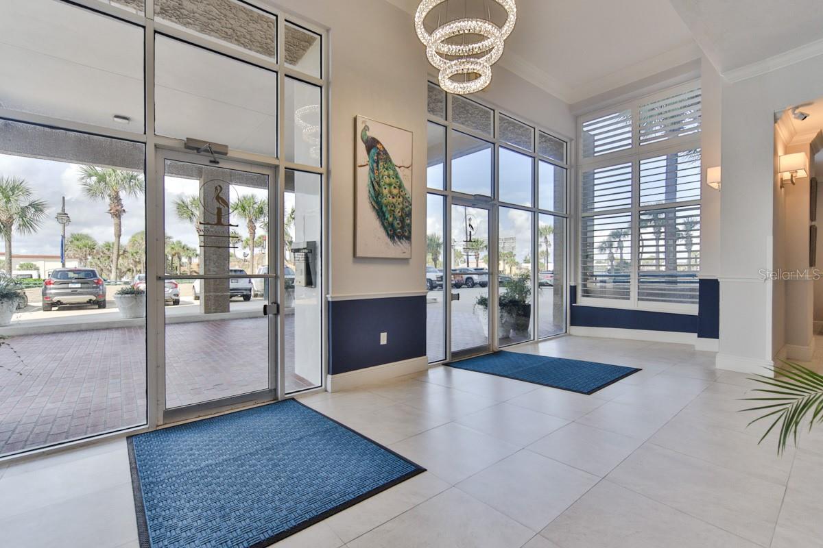 TOWERS 10 CONDO - Residential