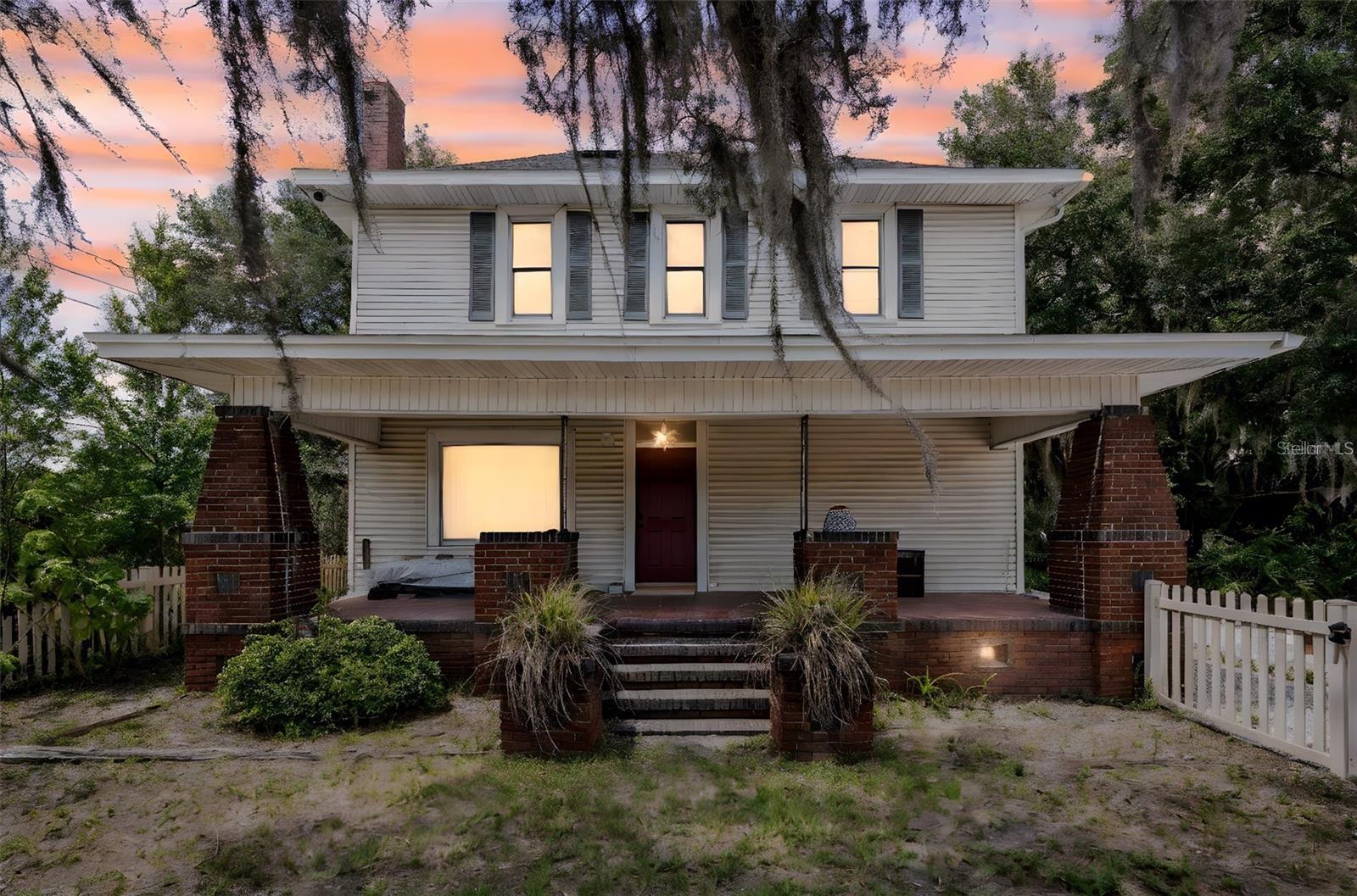 2418 W 1ST STREET