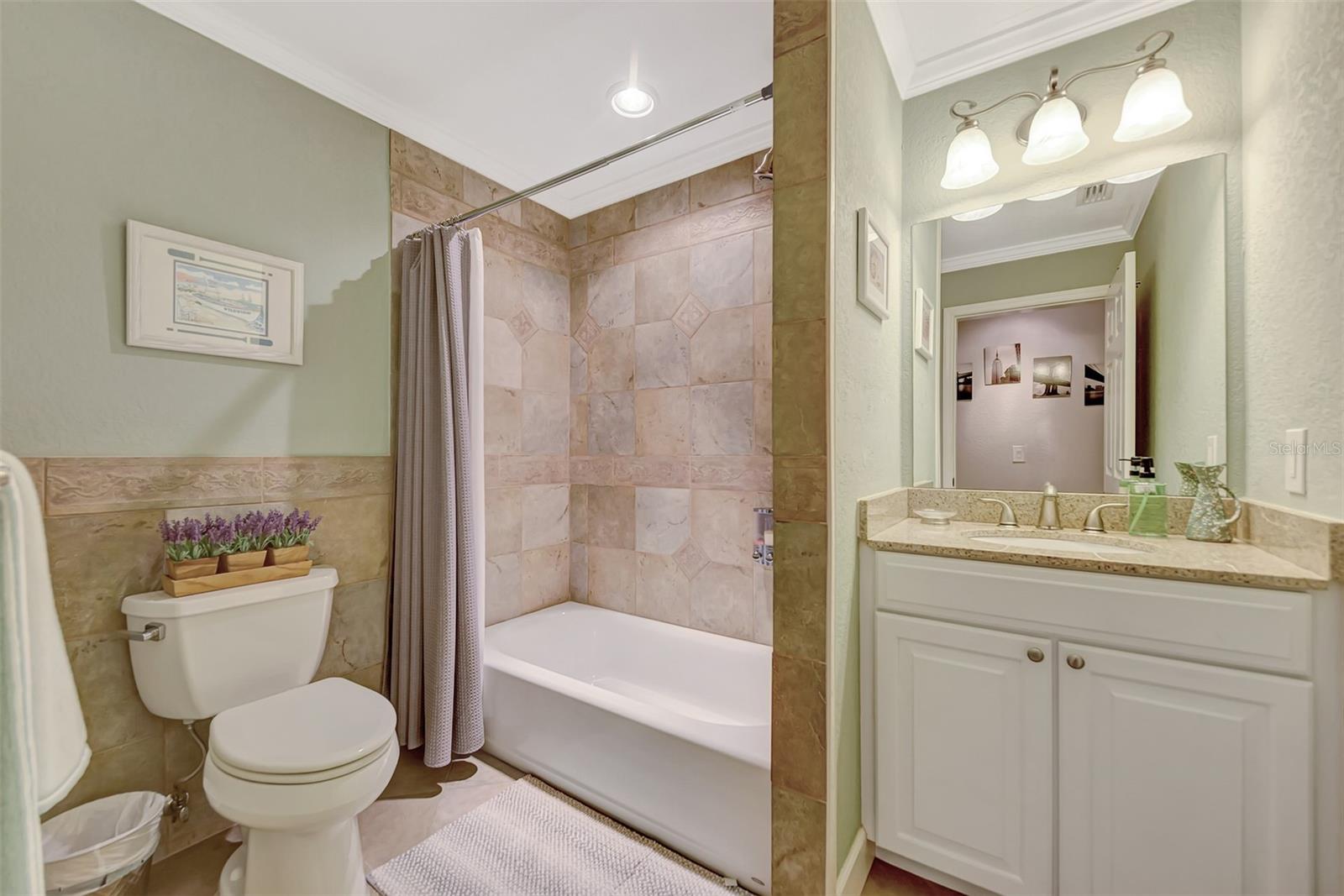 FLOYD & CAMERON SUB - Residential Lease