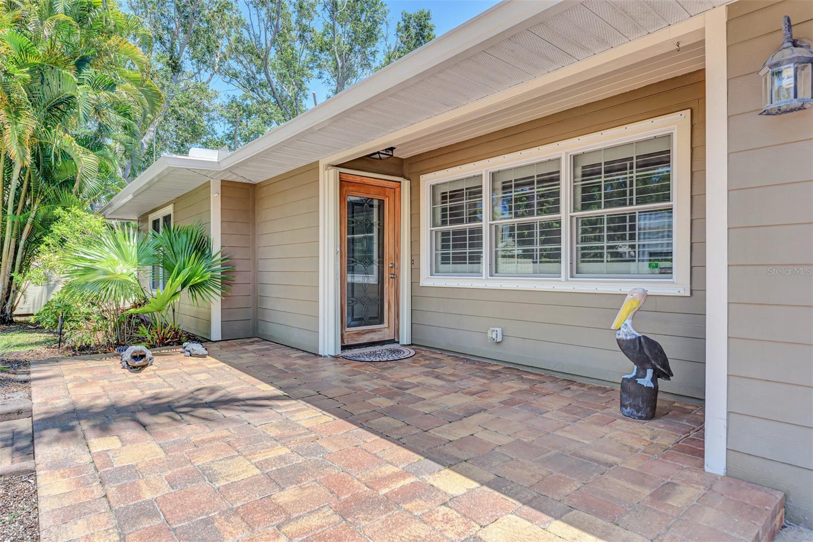 FLOYD & CAMERON SUB - Residential Lease