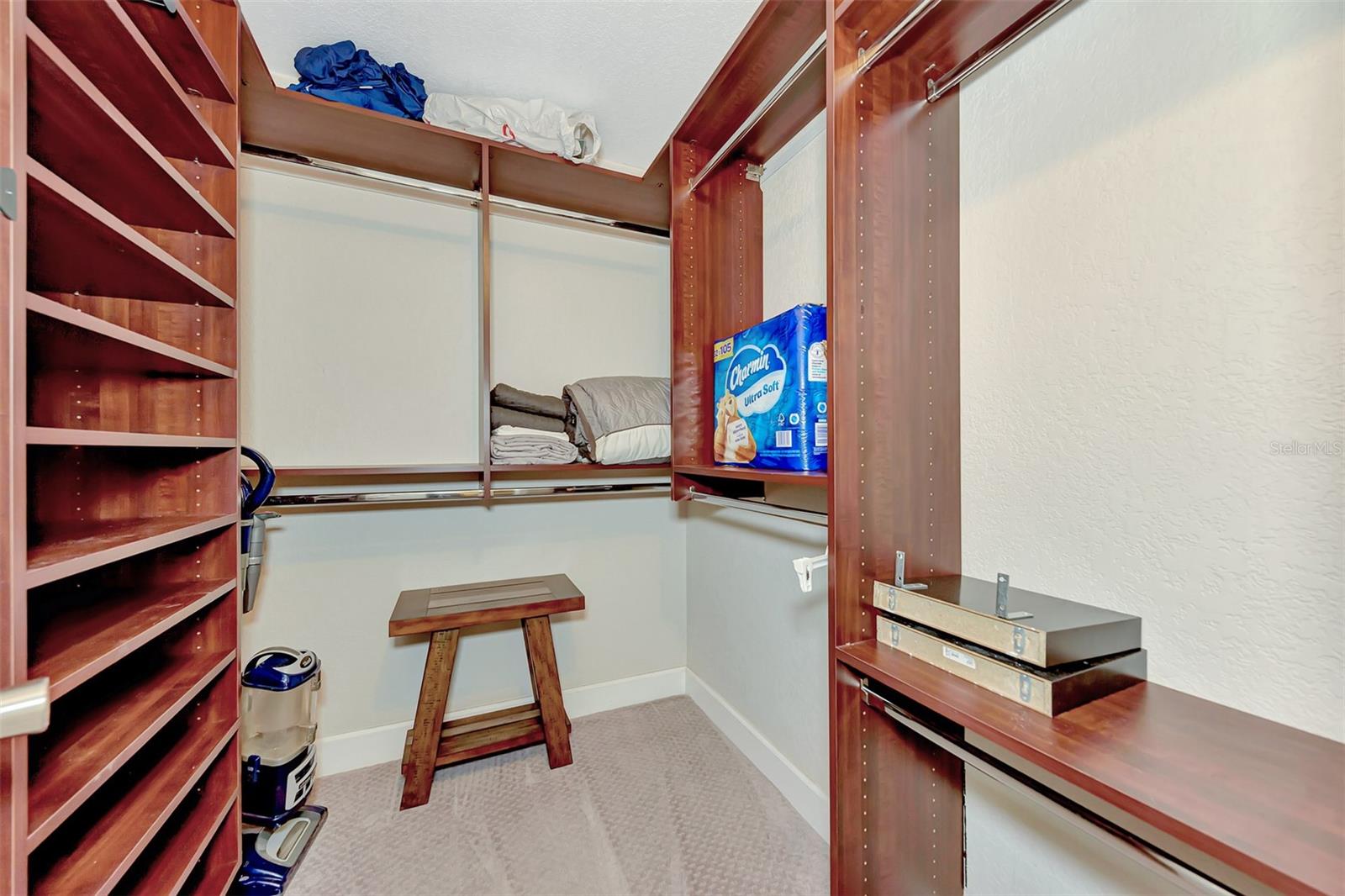 FLOYD & CAMERON SUB - Residential Lease