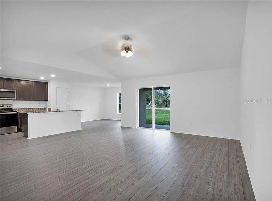 707 CARACARA COURT