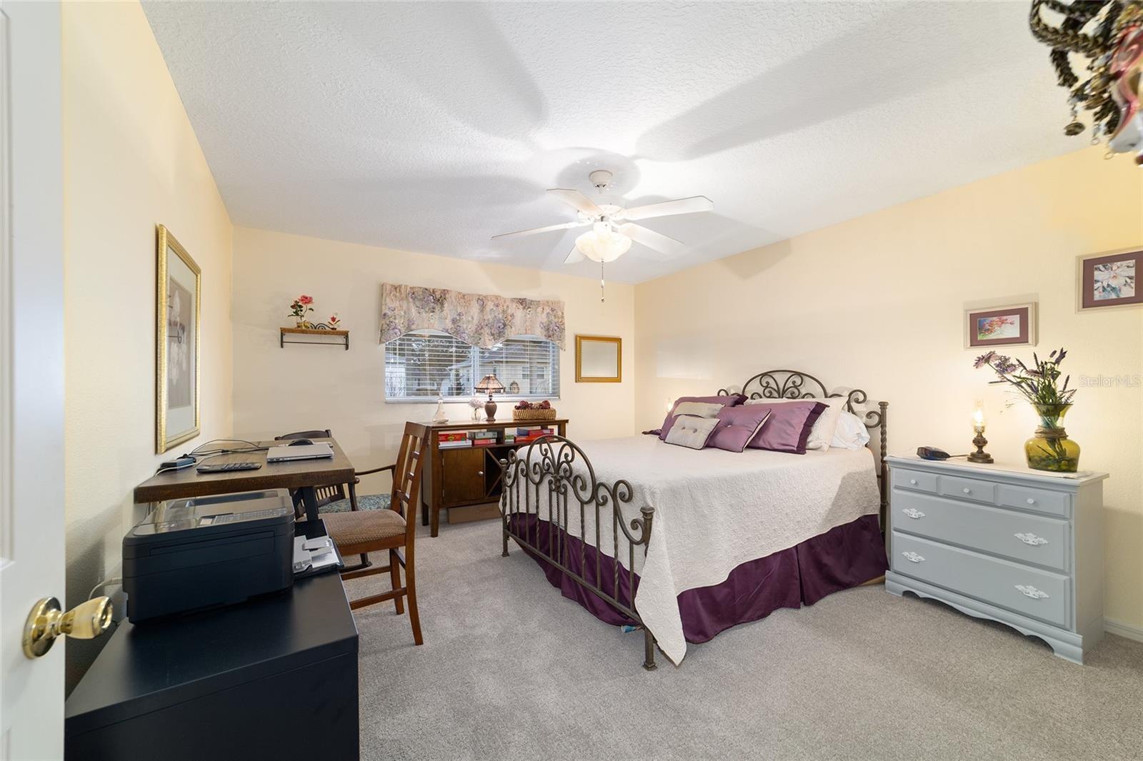 ON TOP OF THE WORLD - Residential