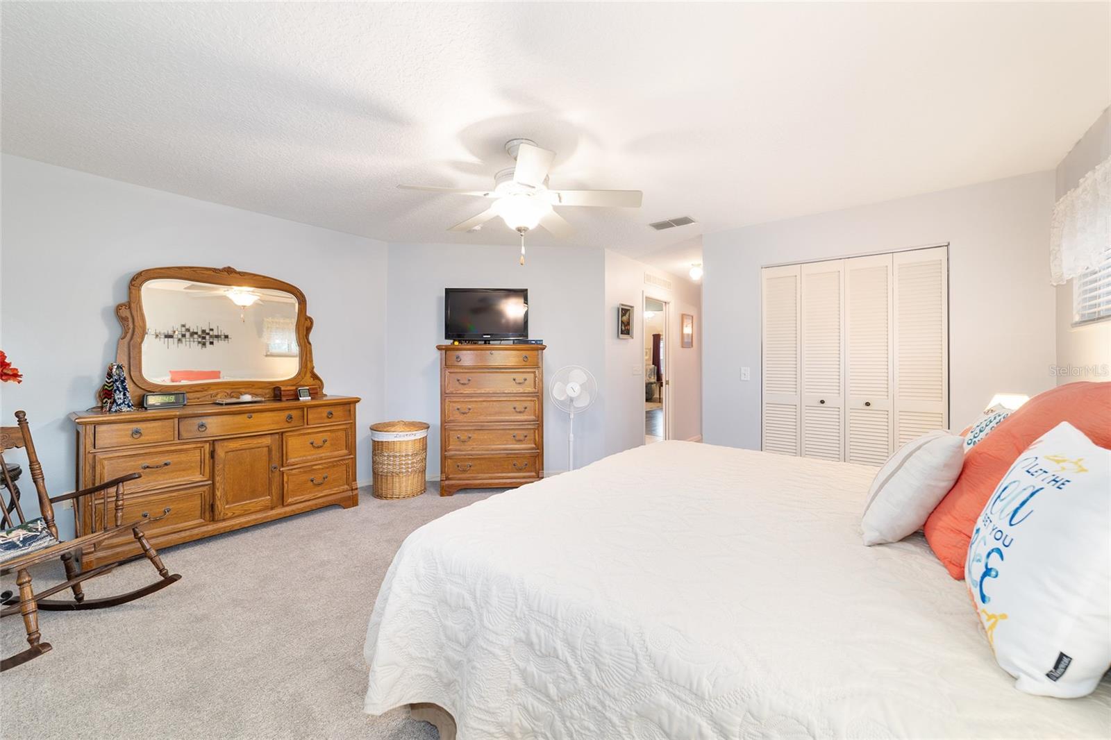 ON TOP OF THE WORLD - Residential