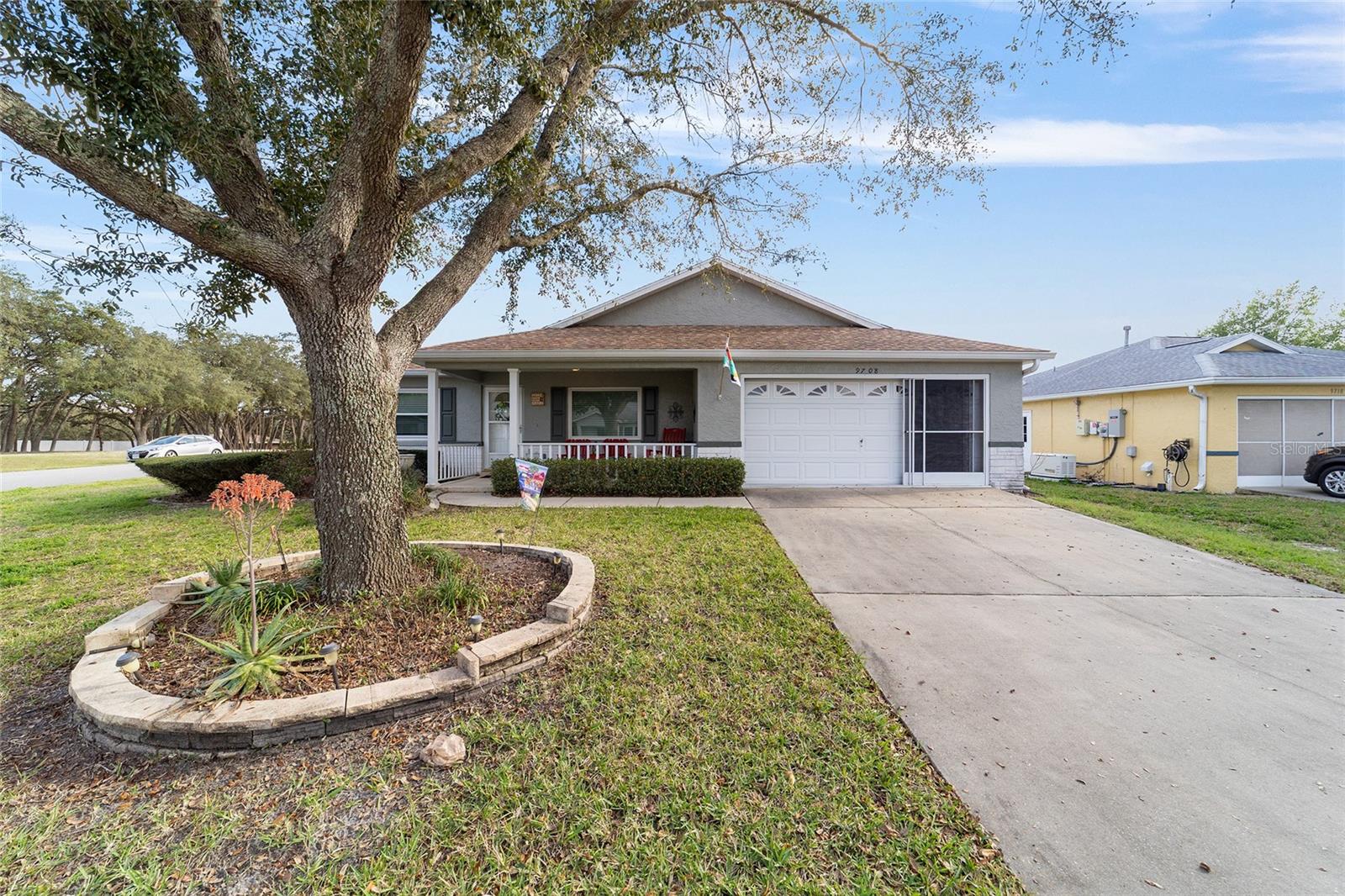 ON TOP OF THE WORLD - Residential