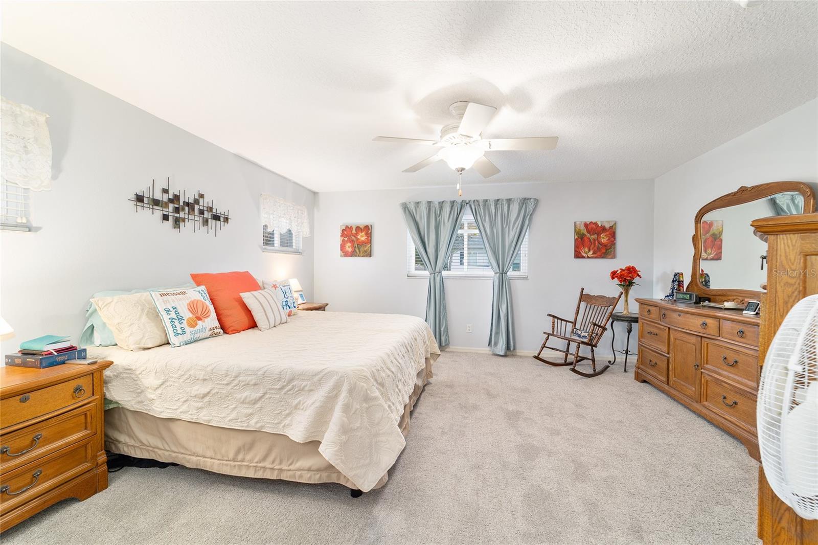 ON TOP OF THE WORLD - Residential