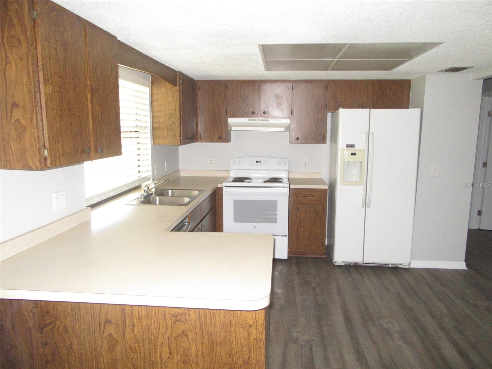 1074 BIRCHCREST BOULEVARD