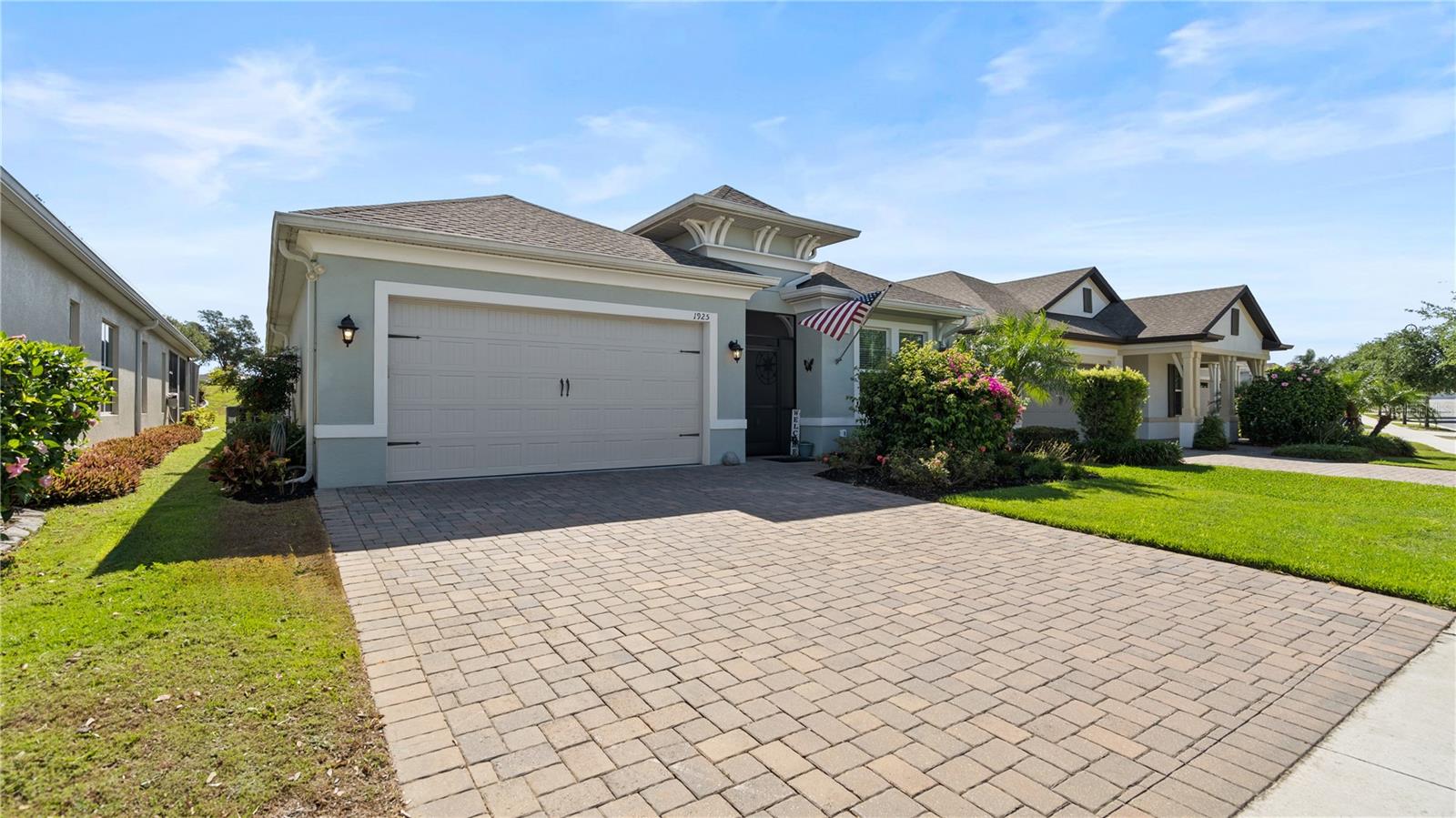 1925 ESTUARY LANE