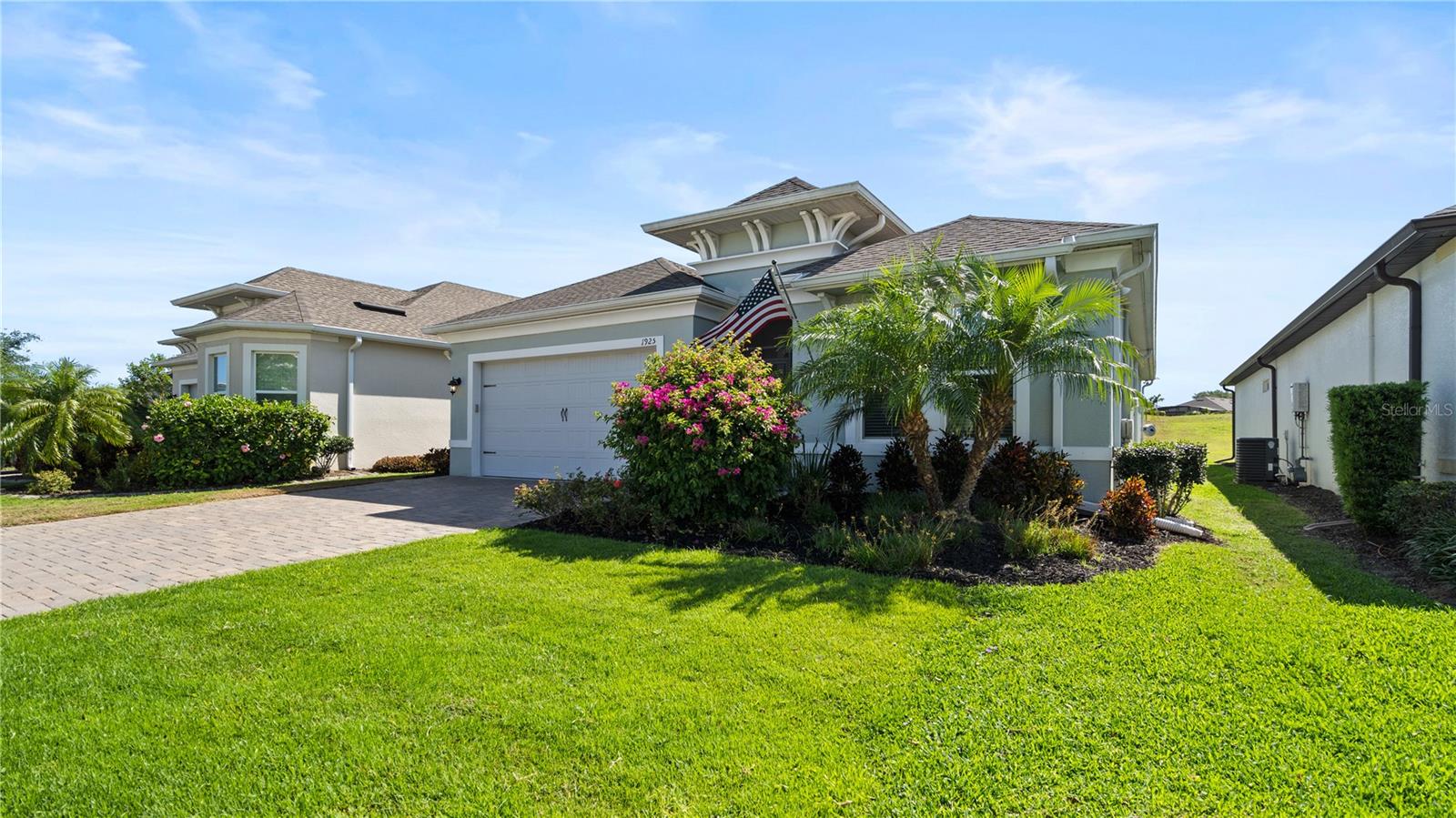 1925 ESTUARY LANE