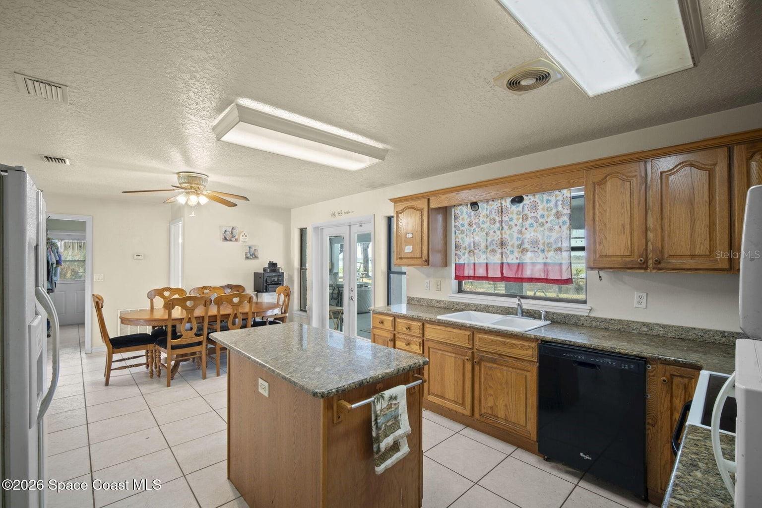 ACREAGE - Residential