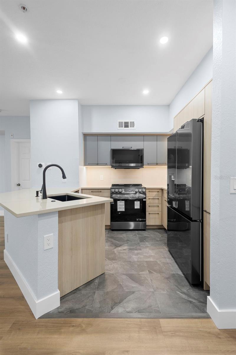 BONA VISTA CONDO - Residential Lease