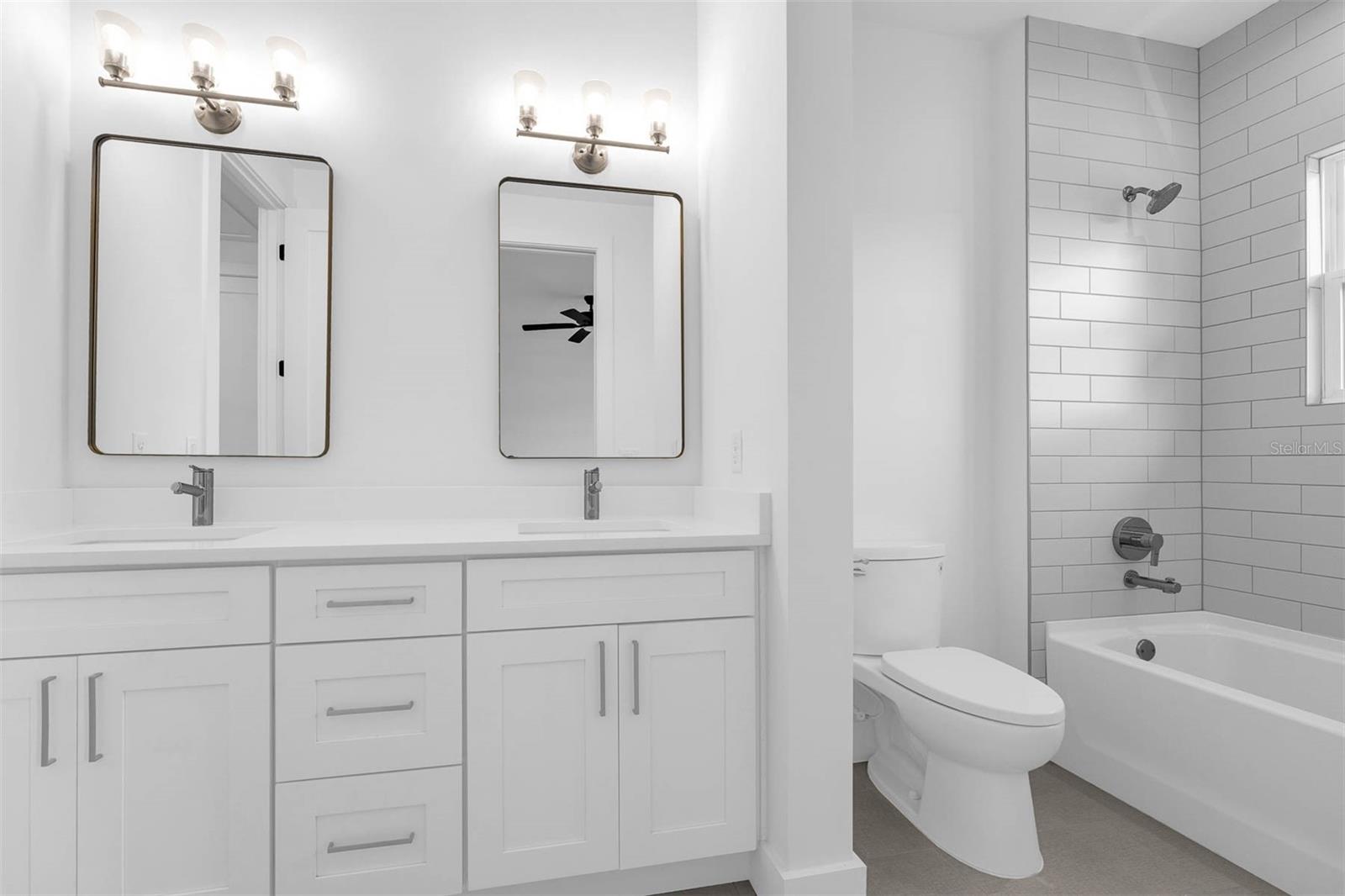 UNIVERSITY HEIGHTS - Residential