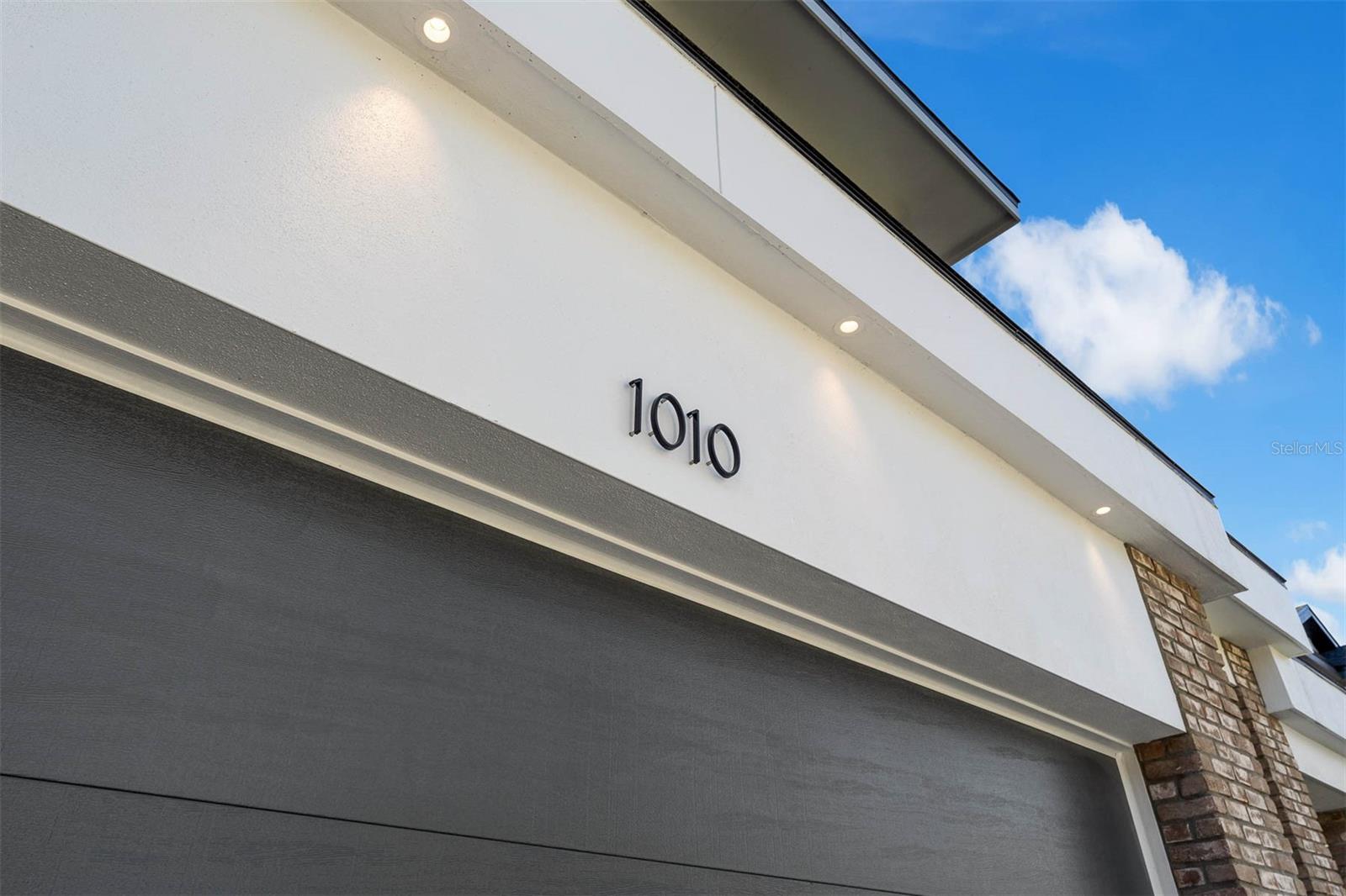 UNIVERSITY HEIGHTS - Residential