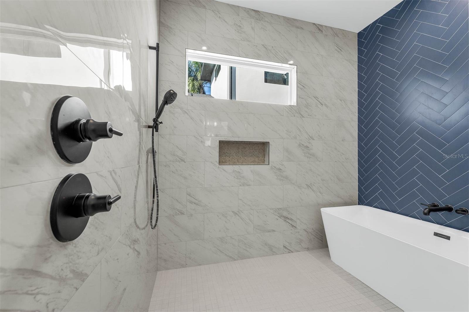 UNIVERSITY HEIGHTS - Residential