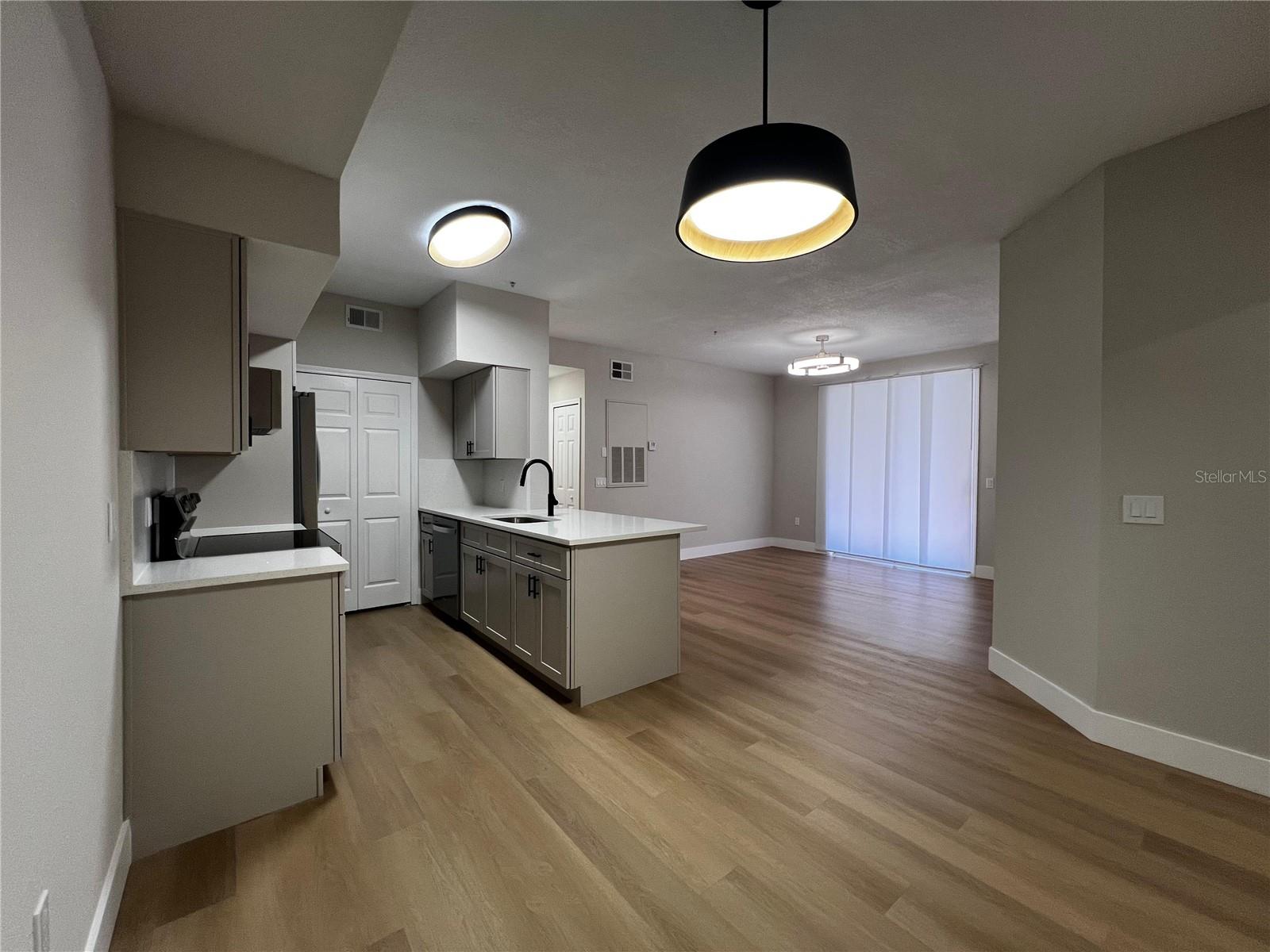 PLANTATION PARK PRIVATE RESIDENCE - Residential Lease