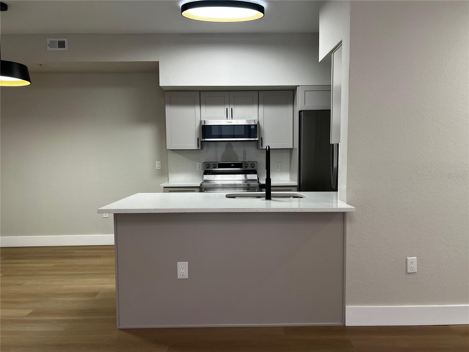 PLANTATION PARK PRIVATE RESIDENCE - Residential Lease
