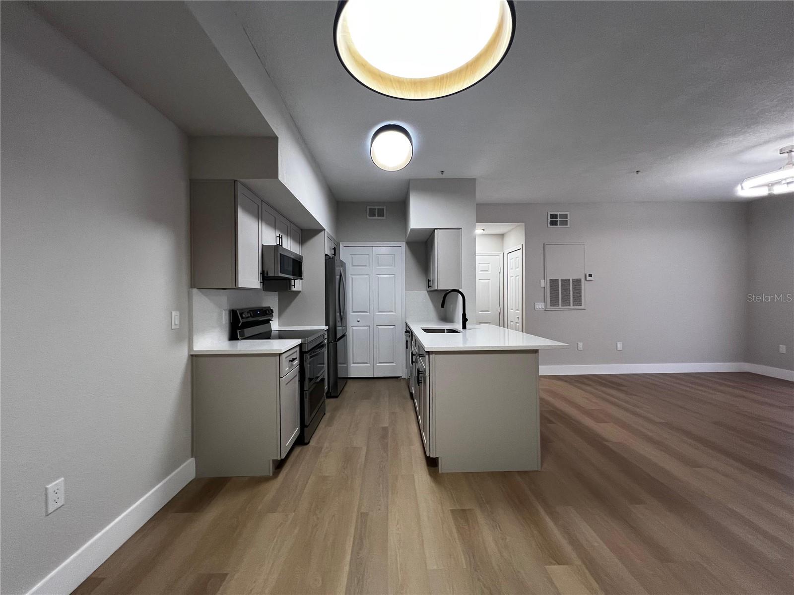 PLANTATION PARK PRIVATE RESIDENCE - Residential Lease