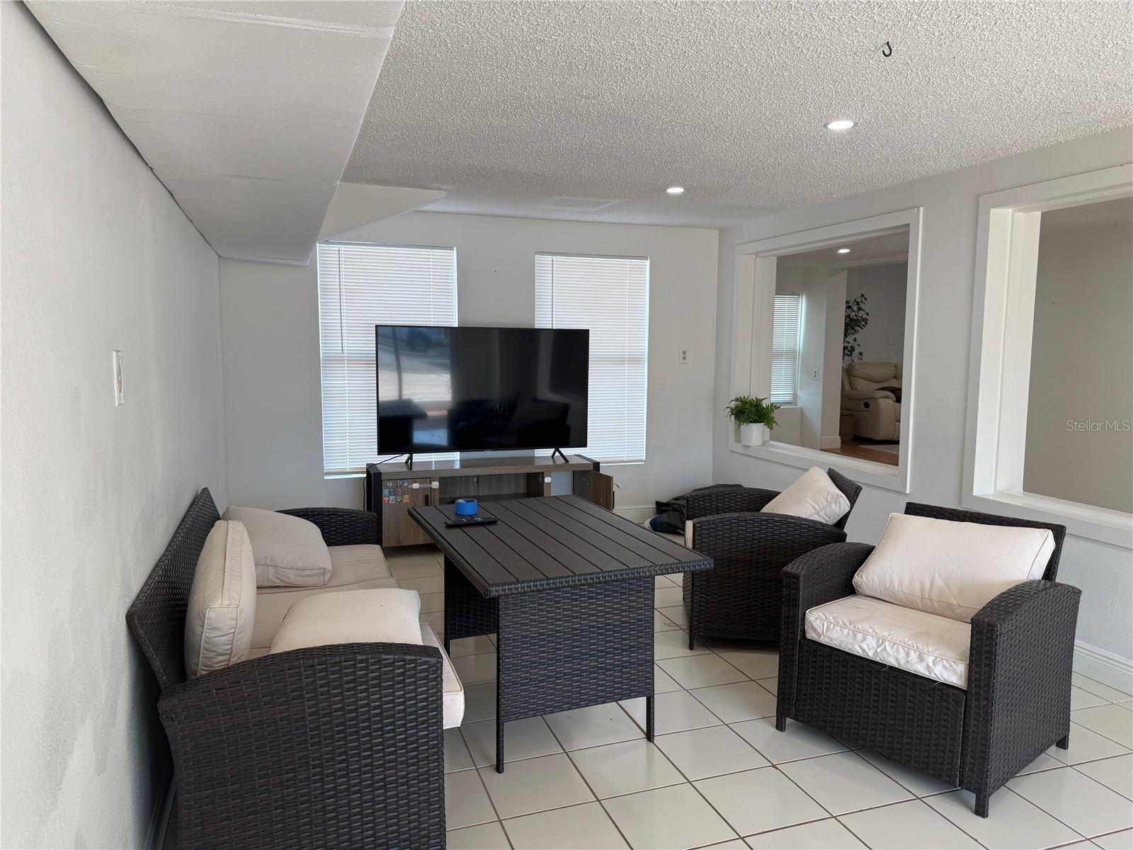 INDIAN RIVER ESTATES VILLAS UNREC PART OF LOT 4 AS - Residential