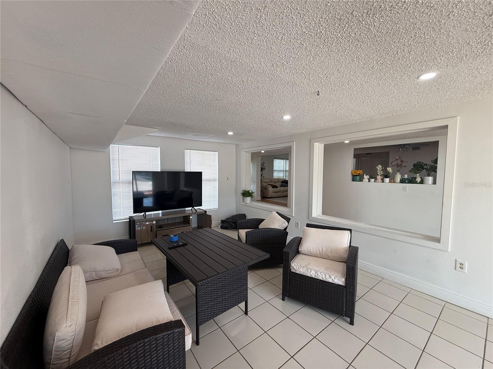 INDIAN RIVER ESTATES VILLAS UNREC PART OF LOT 4 AS - Residential