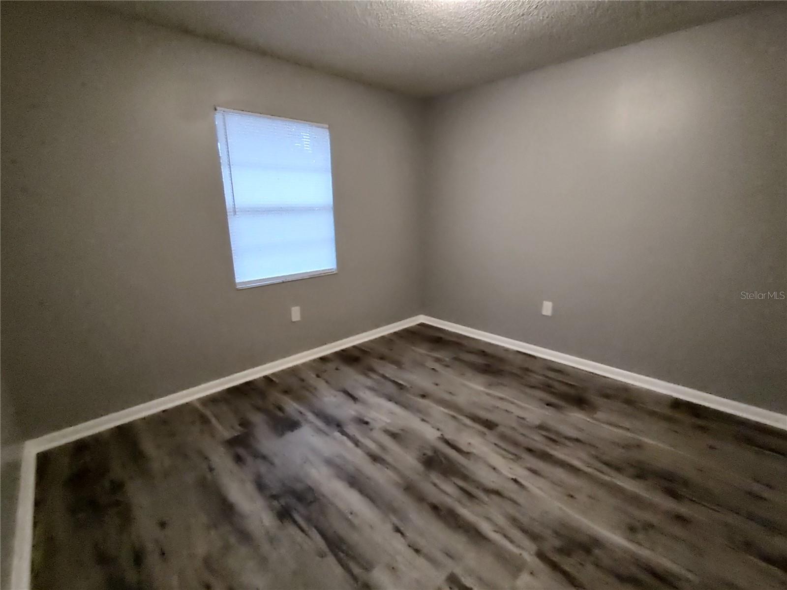 EDWARDS NEWTOWN ADD/LEESBURG - Residential Lease