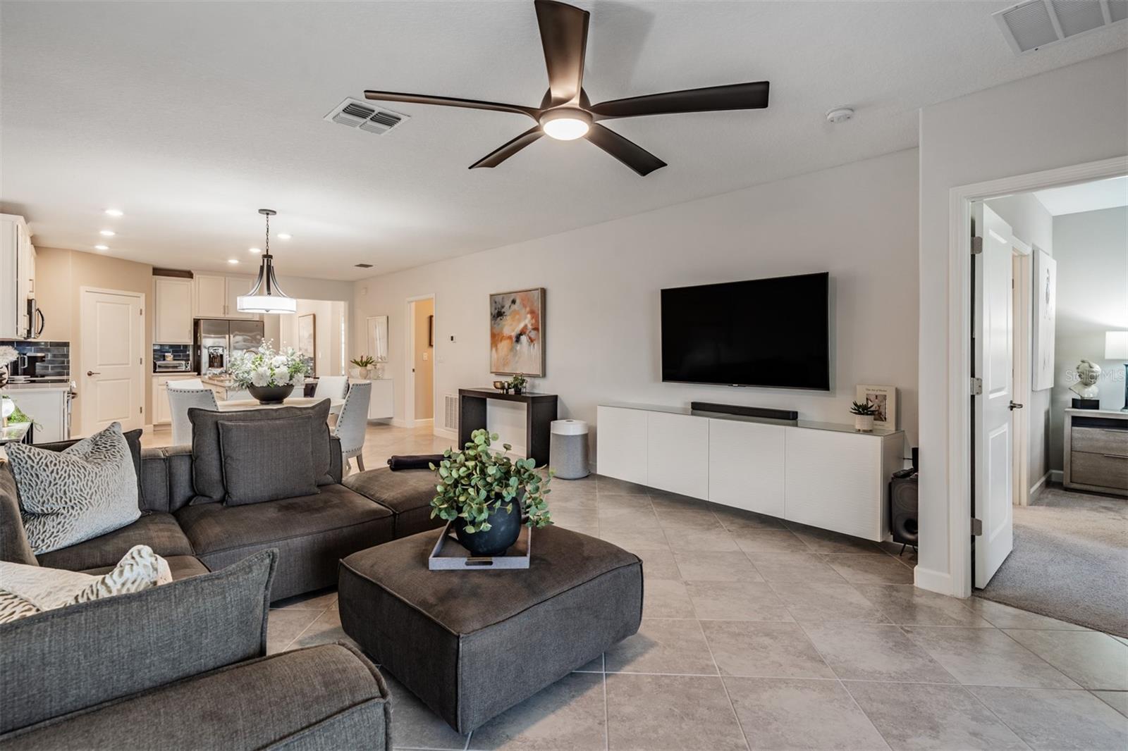 MIRADA ACTIVE ADULT - Residential