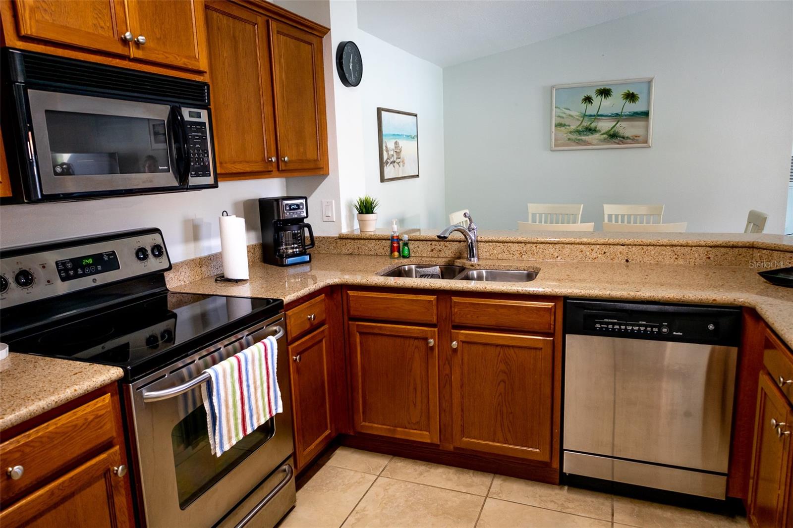 VINTAGE GRAND - Residential Lease