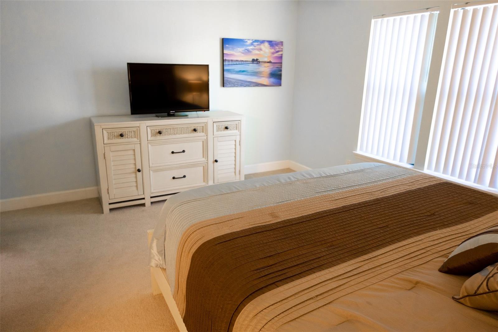 VINTAGE GRAND - Residential Lease