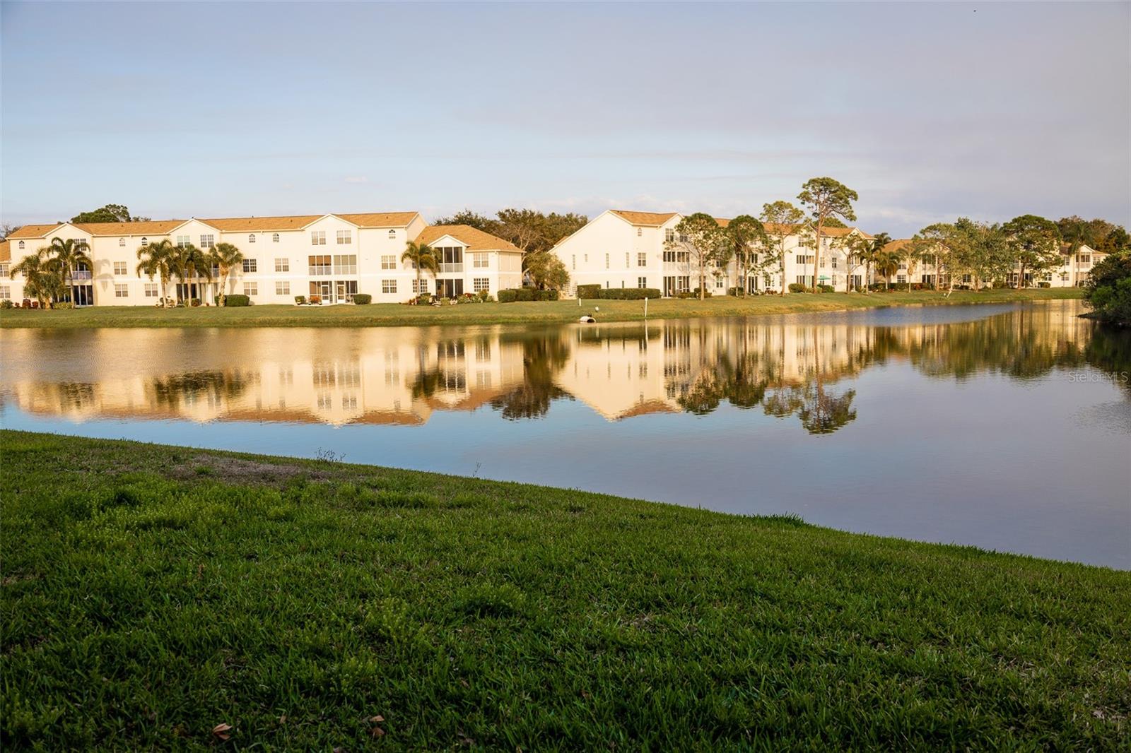 VINTAGE GRAND - Residential Lease