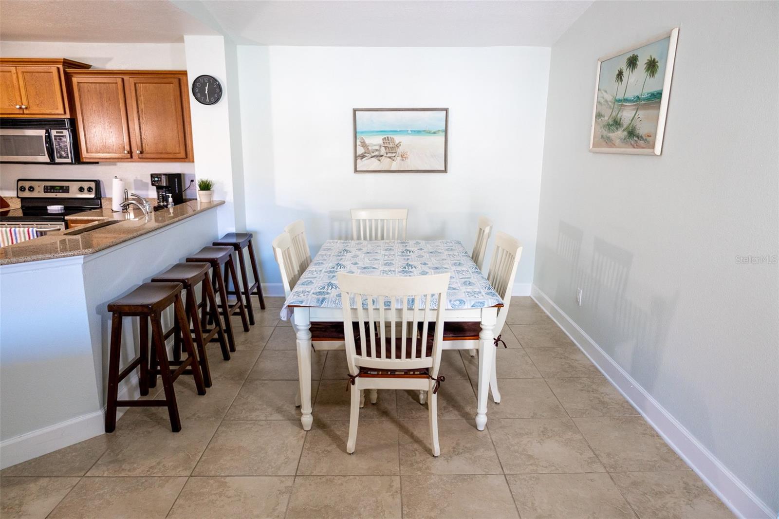 VINTAGE GRAND - Residential Lease