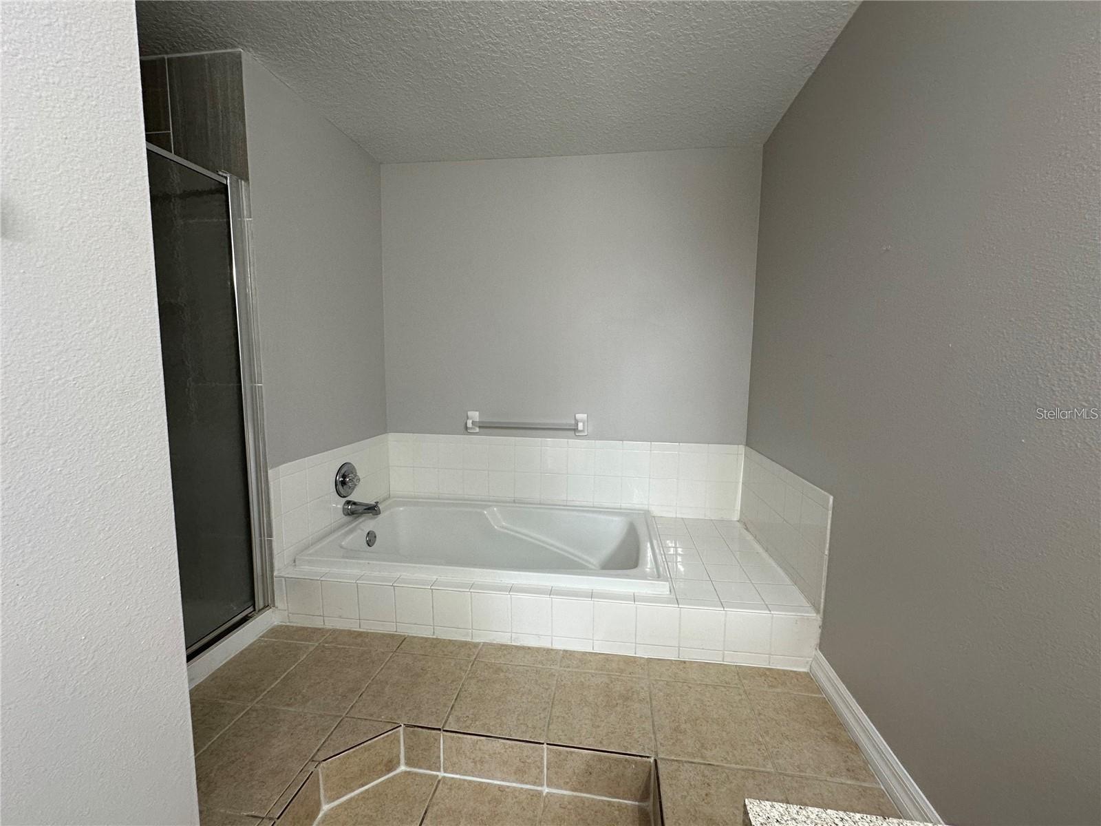 BIMINI BAY PH 01 - Residential Lease