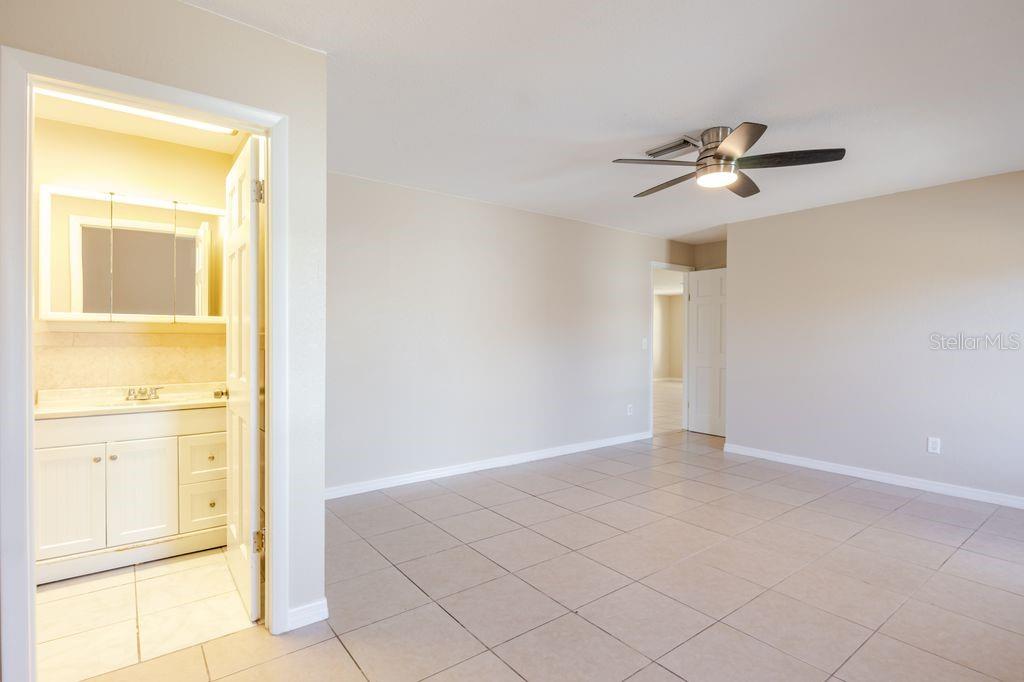 HARBOR PALMS-UNIT FIVE - Residential