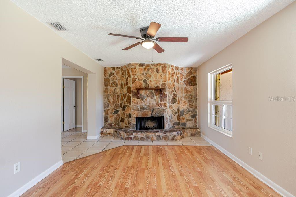 HARBOR PALMS-UNIT FIVE - Residential